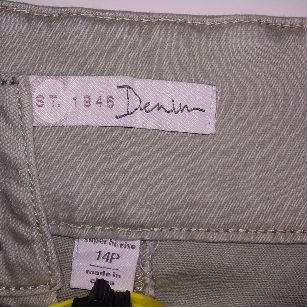 Pants - Picture 2 of 7